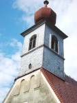Zvonik s čebulasto streho še pred prenovo 2012 title=