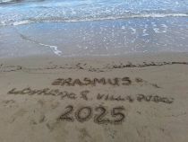 Na plaži Porto Coralo. title=