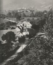 Kurja vas, v ozadju Lovrenc na Pohorju, po drugi svetovni vojni (iz zbirke Franca Javornika) title=
