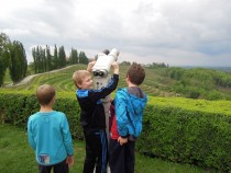 Tudi skozi daljnogled so vinogradi lepi title=