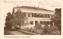 Lovrenška šola, v kateri je leta 1949 Tončka postala prvošolka title=